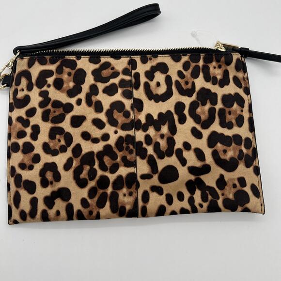 INC International‎ Concepts Women's Wristlet Faux Leopard Skin 9 1/2x 6 1/2 New! - Picture 2 of 6